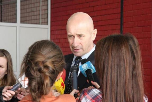 FRISSÍTVE - Lemondott a kutatási és innovációs miniszter