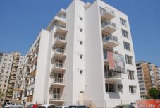 Brassó: életét vesztette egy nő, aki kizuhant az ötödikről