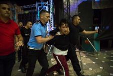 Temesvár: fegyveres férfit emeltek ki a tömegből a városnapokon