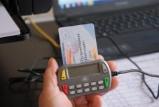 Ezt fontos tudni, ha hazazavarják, mert lejárt az egészségügyi kártyája