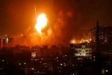 Izrael csapatösszevonásba kezdett