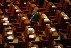 Ennyit dolgoztak a honatyák a tavaszi parlamenti ülésszakban