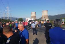 Tiltakoznak a marosnémeti hőerőmű alkalmazottai