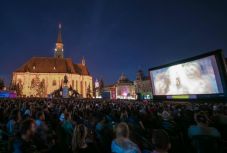 Sokba kerülhet a TIFF-nek a Kolozsvár főterén szervezett vetítés