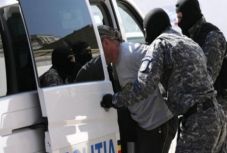 Házasság útján juttatott az EU-ba keleti bevándorlókat egy román bűnbanda