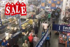 Több százan rohamoztak meg egy kolozsvári üzletet a kedvezmények miatt