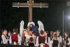 Huszonötezren látták a szabadtéri Csíksomlyói passiót