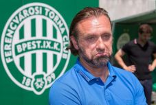 Közös megegyezéssel távozik a Fradi kispadjáról Thomas Doll