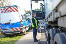 21 ezer euróra bírságoltak egy romániai kamionost