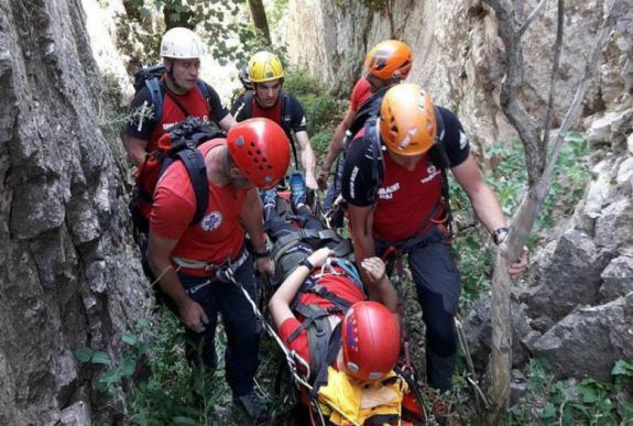 Nyolc éves kisfiú zuhant szakadékba a Fogarasi-havasokban
