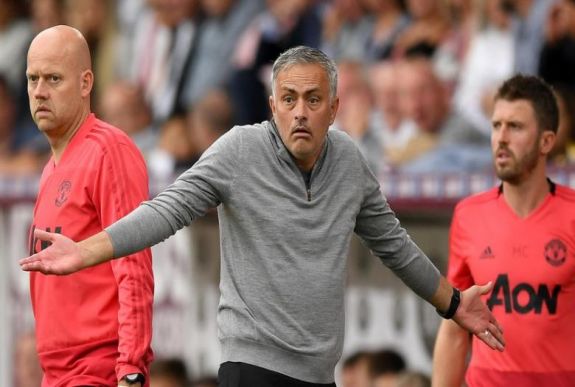 Felfüggesztett börtönre ítélték José Mourinhót