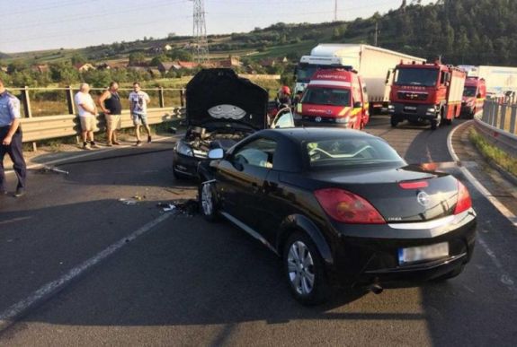 Nem látta a sávelválasztó útburkolati jelzést a Hargita megyei autós