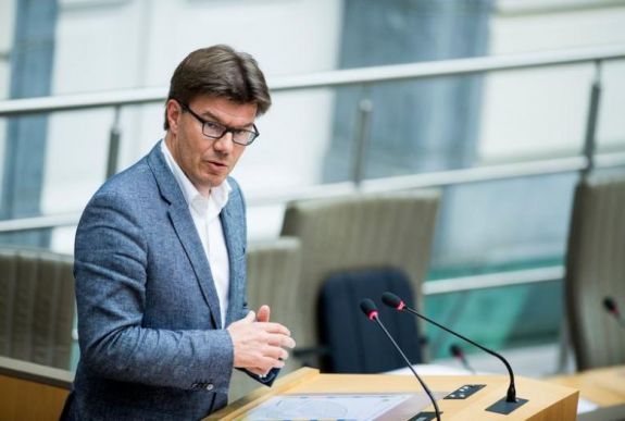 „Mi lett volna, ha például egy imám mondja ezt?” – bibliai idézettől háborodott fel egy belga miniszter