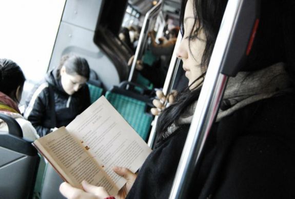 Ingyen utazhat Kolozsváron, aki könyvet olvas