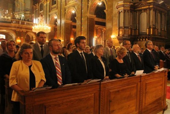 Nagyváradon tartották a magyar iskolák országos tanévnyitó ünnepségét