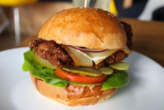 Ma van a sajtburger világnapja