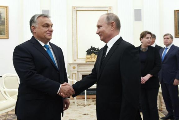 Orbán Moszkvában: kiegyensúlyozott, kiszámítható a magyar-orosz kapcsolat