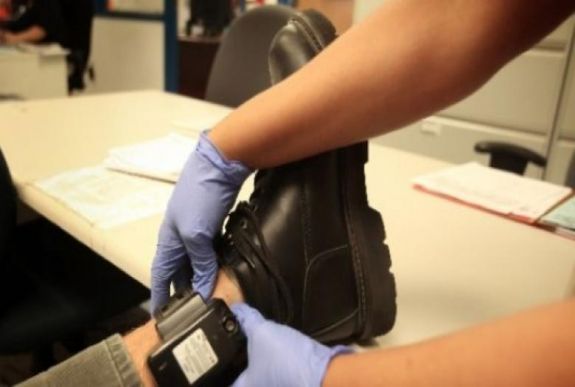 Alkotmányellenesnek nyilvánították a házi felügyeletről szóló törvényt