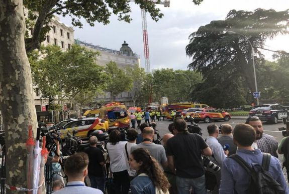 Leszakadt egy felújítás alatt álló madridi luxushotel állványzata