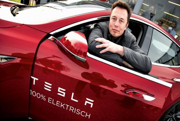 Az Egyesült Államokban vizsgálat indult a Tesla ellen