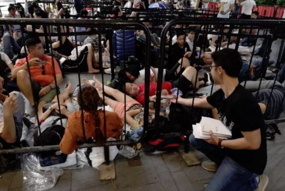 Nevetségessé tette a Huawei az Apple-t