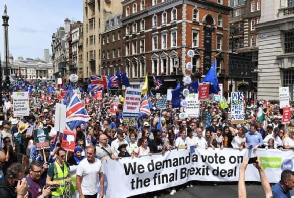 Brexit: egy második referendumról zajlik vita pártok között