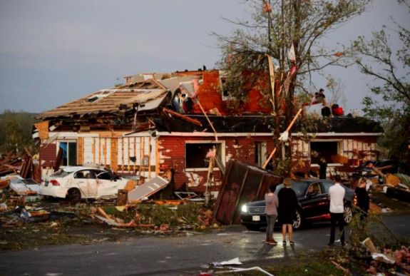 Nagy erejű tornádó söpört végig Kanada fővárosán 
