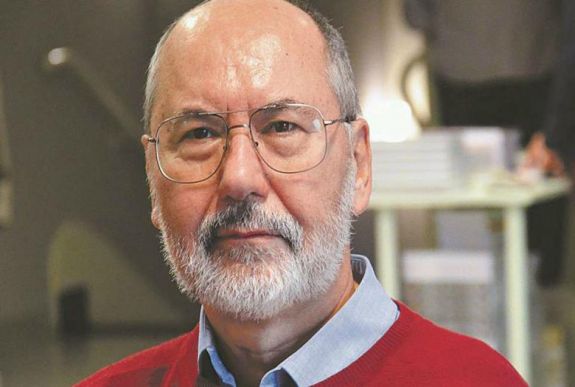 Szunyogh Szabolcs író nyitja a nagyváradi Törzsasztal új évadát