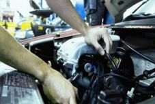 Ennyit keres átlagban egy autószerelő Romániában