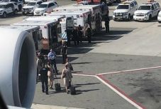 Karanténban vesztegel egy transzatlanti repülő