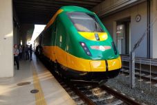 Simán lekörözi a CFR-t ez az erdélyi magánvonat