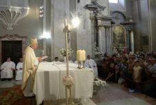 A keresztényüldözésre hívta fel a figyelmet Erdő Péter Máriaradnán