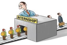 Internship-törvény – „Látszólag a fiataloknak kedvez, de valójában a tőkének tesz szívességet”