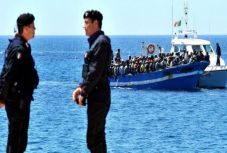 Sajtójelentés: felfegyvereznék a Frontexet