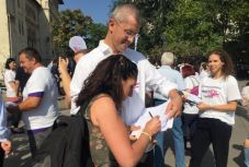 A választási törvények módosításáért indult aláírásgyűjtés