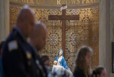 Legkevesebb 3600 gyereket molesztáltak katolikus papok Németországban