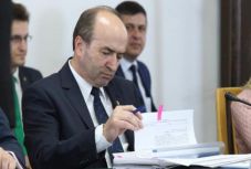 A Btk.-módosításokról tájékozódik a Velencei Bizottság Bukarestben