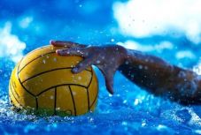 Két magyar sztársportoló erőszakolhatott meg egy 11 éves kislányt