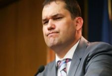 Differenciált egészségügyi ellátás: nekiment a pénzügyminiszternek Cseke Attila