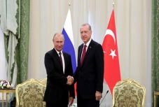 Demilitarizált övezetről állapodott meg Putyin és Erdoğan