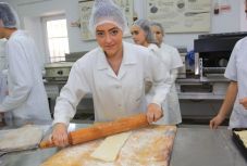 Ekkora az átlagbére egy cukrásznak jelenleg Romániában