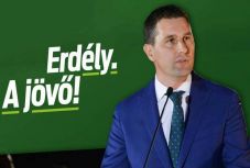 Ezt gondolja Tánczos Barna szenátor az azonos neműek házasságáról