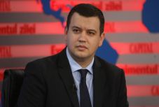 Eugen Tomac: Dragnea „tisztségeket osztogatva” őrizte meg pozícióját a PSD élén