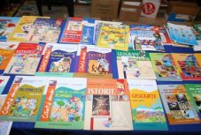 Az EDP által kiadott tankönyvek minősége alulmúl minden modern oktatási standardot