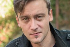 Varga László Edgár költő kapta a Csiki László-díjat a XI. Gyergyószárhegyi Írótáborban