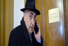 Ambrus Attila:  A miniszter lelép