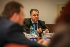 Több mint száz kistelepülésen bővítik a csatornahálózatot