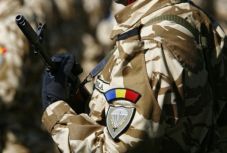 Meghalt egy katona Vidombákon, lőtt seb volt a fején