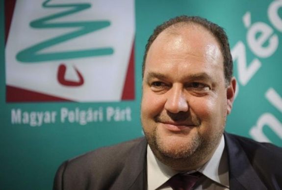 Nem zárkózik el Biró Zsolt a pártelnöki és képviselői tisztség szétválasztásától