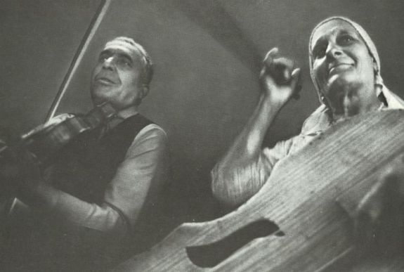 Gardonritmussal ébreszt a Hajnali című rádióműsor